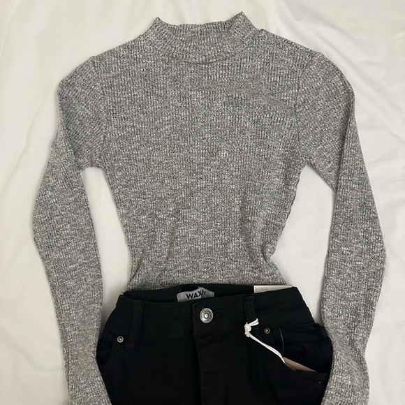 Tops - Gray Soft Material High Neck Long Sleeve Body Suit Size Small